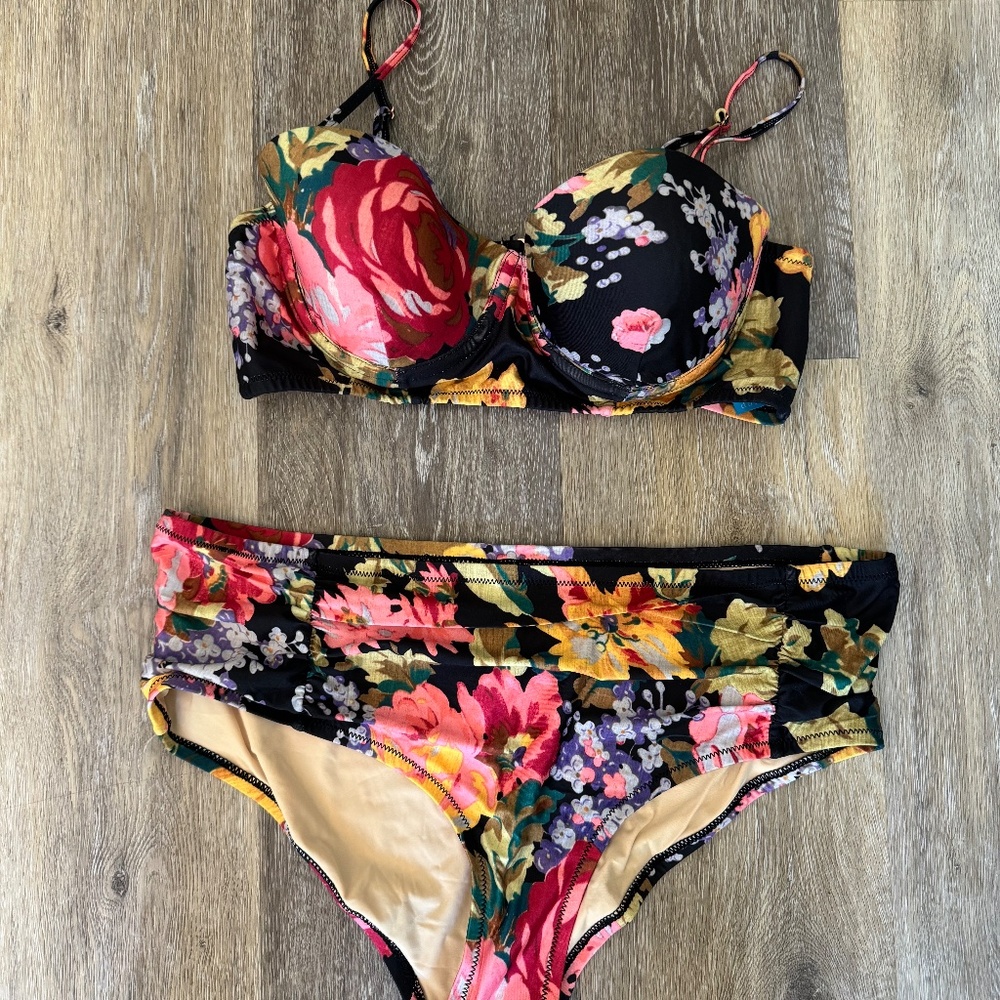 Allihop 2 piece bathing suit, Large (fits 10-12)